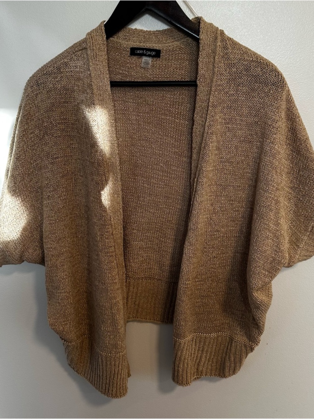 Cable & Gauge Short Sleeve Open-Front Cardigan in Tan